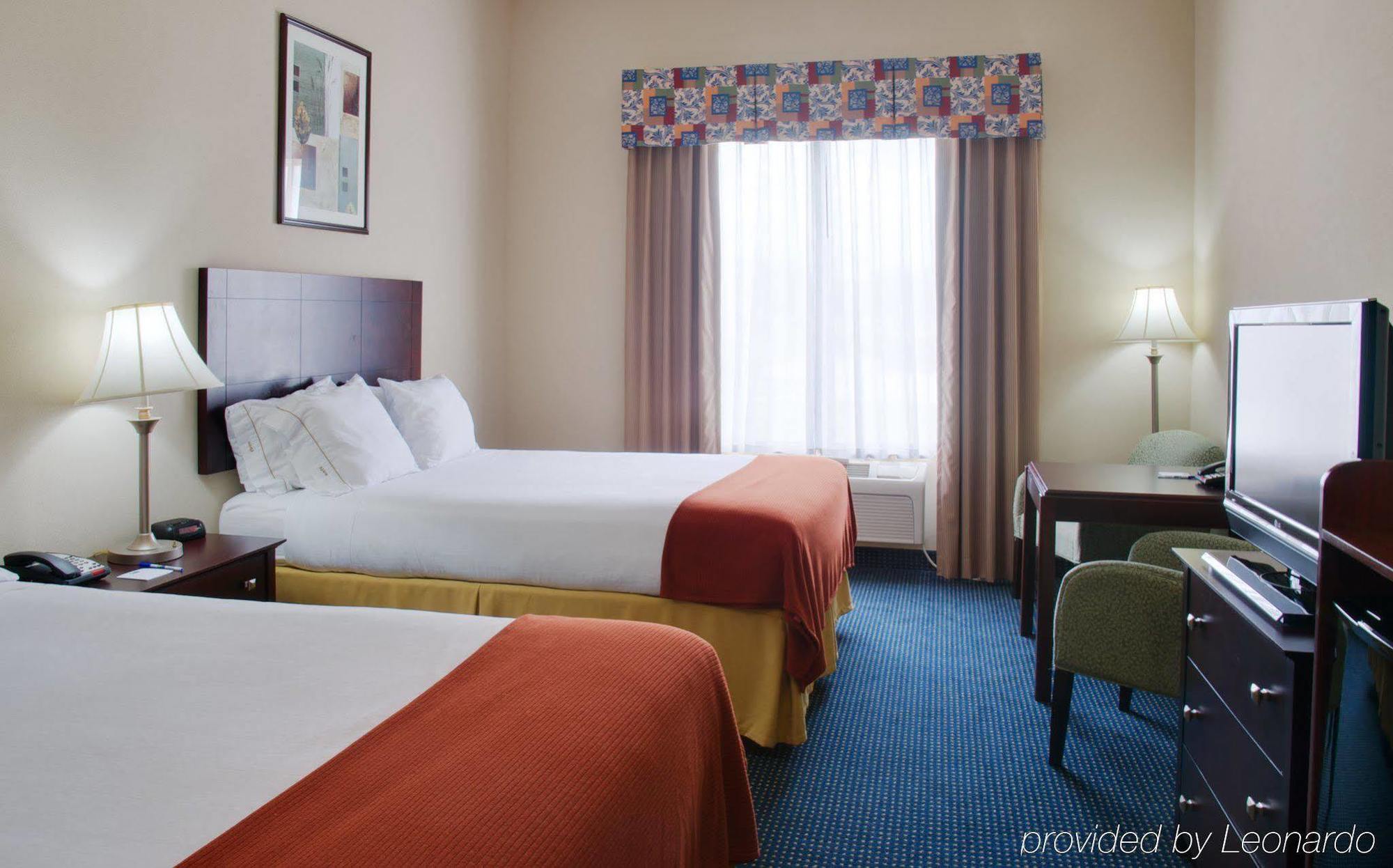 Holiday Inn Express Hotel And Suites Orange, An Ihg Hotel מראה חיצוני תמונה